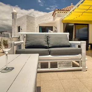https://luxury-penthouse-sea-view-jacuzzy-pool-wiffi-free.in-canary-islands.com