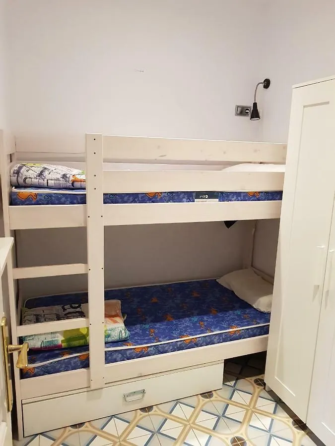 Apartamentos Nouvilas Portbou 0*,